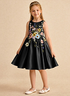 Azazie Prima vestidos de niña de las flores Vestido Negro de Satin Mate de Línea A con Lazo image5