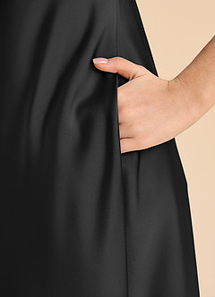 Azazie Sissy Junior Abito A-Line in Raso Elasticizzato a Spalla Scoperta Nero image7