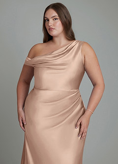Azazie Emerson Jurken voor bruidsmeisjes Jurk van Metaalachtig Satijn met Zeemeermin Off-shoulder Taupe image5
