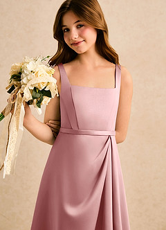 Azazie Emiko Girls Formal Abiti da Ragazza di Fiori Abito A-Line in Raso Opaco Plissettato Rosa Polverosa image5