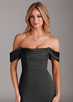 Azazie Saige Jurken voor thuis passen Jurk van Stretch Satijn met Kolom Off the Shoulder Zwart image7