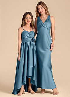 Azazie Catalina Junior Vestido de Bermudas de Satén Elástico de Corte en A con Escote de Corazón image3