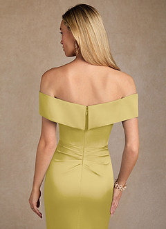 Azazie Laredo Moeder van de bruid jurken Zeemeermin Jurk van Stretch Satijn Off the Shoulder Kanarie image7