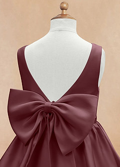 Azazie Margie Robe Demoiselle D'honneur Fillette Robe Trapèze en Satin extensible Arc Sangria image7