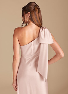 Azazie Capri Brautjungfernkleider Etui One-Shoulder Metallischer Satin Kleid Zartrosa image2