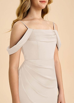 Azazie Saige Junior Robe Fourreau en Satin extensible Épaule décolletée Albâtre Blanc image6