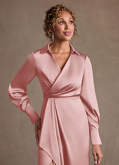 Azazie Jacinta Mère de la mariée Robes Robe Fourreau en Satin extensible Plissée Rose Poudré image5