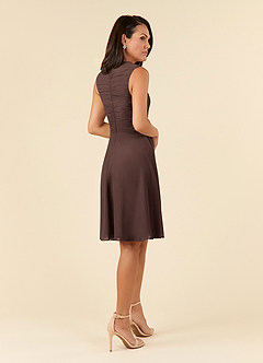 Azazie Theron Mère de la mariée Robes Robe Trapèze en Mousseline de soie Col V plissé Ganache image4