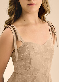 Azazie Rosey Junior Abito A-Line in Burnout Floreale Scollo a Cuore Champagne image8