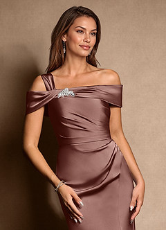 Azazie Altonia Mère de la mariée Robes Robe Sirène en Satin extensible Épaule décolletée Expresso image8