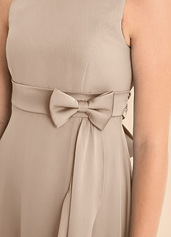 Azazie Lilenne Junior Vestido de Gris Pardo de Gasa de Corte en A con Lazo image6