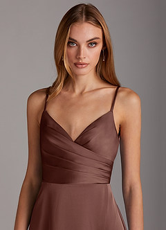 Azazie Calissa Vestidos de damas de honor Vestido de Expresado de Satén Elástico de Corte en A con Cuello en V Plisado image5