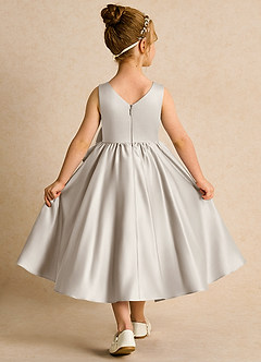 Azazie Hermia Robe Demoiselle D'honneur Fillette Robe Trapèze en Mat Satiné Sans manches Givre image2