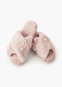 front Perłowe, puszyste kapcie