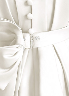 Azazie Miriam Robe Demoiselle D'honneur Fillette Robe Princesse en Mat Satiné Plissée Ivoire image10