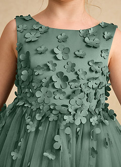 Azazie Lana Robe Demoiselle D'honneur Fillette Robe Trapèze en Mat Satiné Sans manches Eucalyptus image6