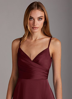 Azazie Calissa Brudtärnklänningar Klänning av A-Line i Stretch Satin V-ringad plisserad Cabernet image5