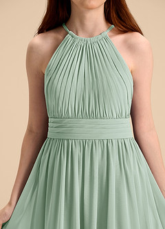 Azazie Malone Junior Abito A-Line in Chiffon Plissettato Agave image8