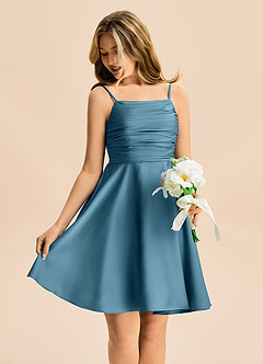 Azazie Miko Junior Vestido de Bermudas de Satén Elástico de Corte en A con Plisado image4