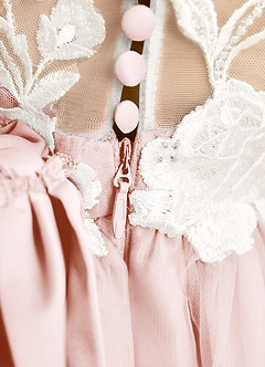 Azazie Sundae Robe Demoiselle D'honneur Fillette Robe Princesse en Dentelle Rose Pâle image8