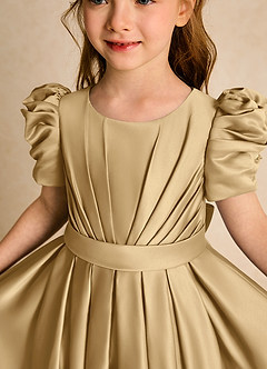 Azazie Miriam Robe Demoiselle D'honneur Fillette Robe Princesse en Mat Satiné Plissée Or image8