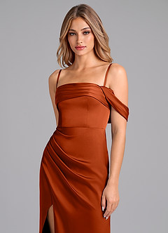 Azazie Lisbeth Jurken voor bruidsmeisjes Converteerbaar Jurk van Stretch Satijn met Zeemeermin Off the Shoulder Paprika image2