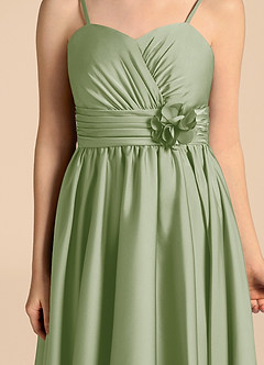 Azazie Catalina Junior Abito A-Line in Raso Elasticizzato Scollo a Cuore Verde Salvia image8