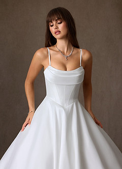 Azazie Theresa 웨딩드레스 A라인 스트랩리스 미카도 채플 트레인 드레스 image5