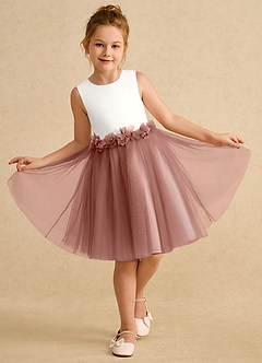 Azazie Louisa Robe Demoiselle D'honneur Fillette Robe Trapèze en Tulle Sans manches Ivoire Cèdre Rose image4
