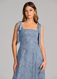 Azazie Debra 신부 들러리 드레스 A라인 포켓이 있는 플로럴 번아웃 바닥 길이 드레스 image2