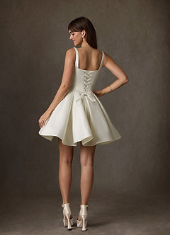 Azazie Zelina Robes de mariée Robe Trapèze en Satin Décolleté en cœur Crème image6