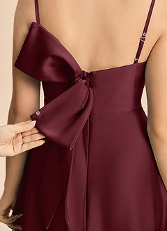 Azazie Isolde Junior Vestido de Cabernet de Satén Elástico de Corte en A con Plisado image6