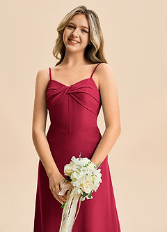 Azazie Jordyn Junior Vestido de Borgoña de Gasa de Corte en A con Escote de Corazón image7