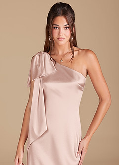 Azazie Capri Brautjungfernkleider Etui One-Shoulder Metallischer Satin Kleid Zartrosa image5
