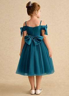 Azazie Amie Robe Demoiselle D'honneur Fillette Robe Trapèze en Mat Satiné Épaule décolletée Bleu Encre image2