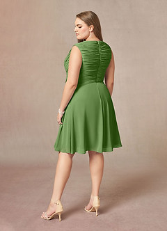 Azazie Theron Mère de la mariée Robes Robe Trapèze en Mousseline de soie Col V plissé Basilic image9