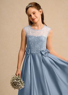 Azazie Candy Girl Jurken voor bloemenmeisjes Baljurk Jurk van Mat Satijn Boog Stoffig Blauw image8