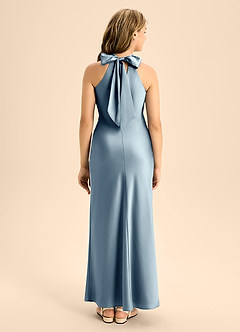 Azazie Doretta Junior Vestido de Azul Polvoriento de Satén Elástico de Corte En A con Plisado image2
