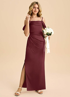 Azazie Saige Junior Robe Fourreau en Satin extensible Épaule décolletée Cabernet image4