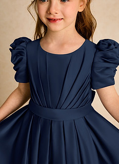 Azazie Miriam Abiti da Ragazza di Fiori Abito Principessa in Raso Opaco Plissettato Marino Scuro image8