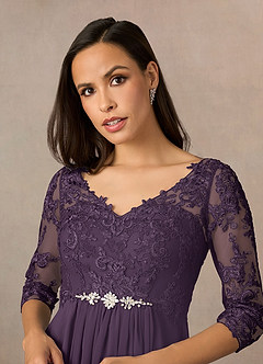 Azazie Hayek Mère de la mariée Robes Robe Trapèze en Mousseline de soie Col V en dentelle Prune image3