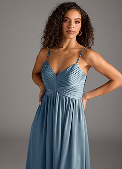 Azazie Alia Robes de demoiselle d'honneur Robe Trapèze en Satin extensible Plissée Bleu Poussiéreux image3