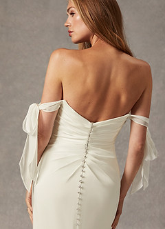 Azazie Ariel Vestidos de novia Vestido de Crema de Satén con cara trasera de crepé de Corte Sirena con Vestidos sin tirantes image2
