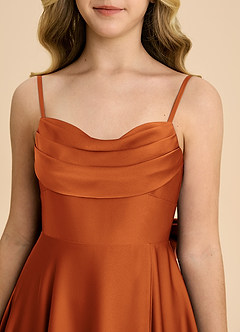 Azazie Bear Junior Vestido de Canela de Satén Elástico de Corte en A con Escote de Corazón image8