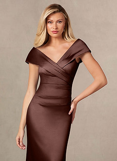 Azazie Ludlow Vestidos para mãe da noiva Vestido Café Expresso de Cetim elástico de sereia com Plissado image6