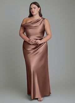 Azazie Emerson Jurken voor bruidsmeisjes Jurk van Metaalachtig Satijn met Zeemeermin Off-shoulder Espresso image1