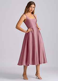 Azazie Amalie Robes de demoiselle d'honneur Robe Trapèze en Satin extensible Plissée Mauve Vintage image4