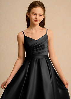 Azazie Sweets Girl vestidos de niña de las flores Vestido de Negro de Satin Mate de Corte En A con Plisado image6