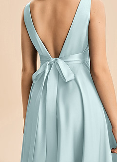 Azazie Gabby Junior Vestido de Neblina de Satén Elástico de Corte en A con Plisado image2