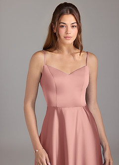 Azazie Marley Robes de demoiselle d'honneur Robe Trapèze Convertible en Satin extensible Épaule décolletée Rosette image2